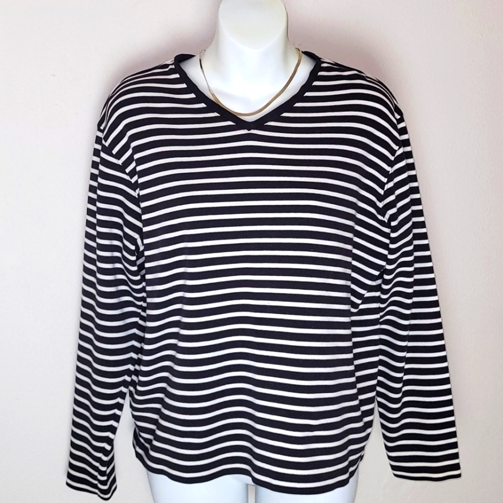 Karen Scott black and white stripe long sleeve tshirt top stretch v neck EUC